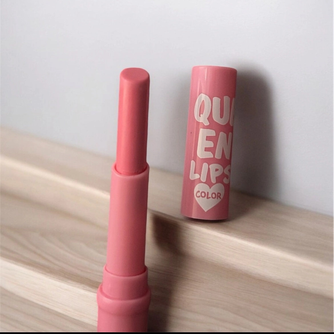 Queen Lips Color Lip Balm - photo 2