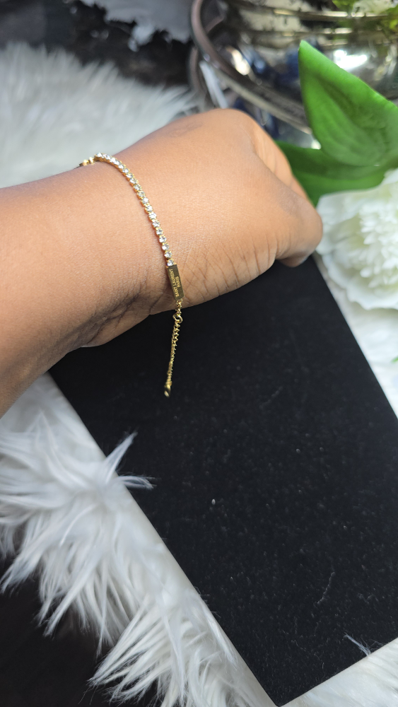 Gold slim Bracelet
