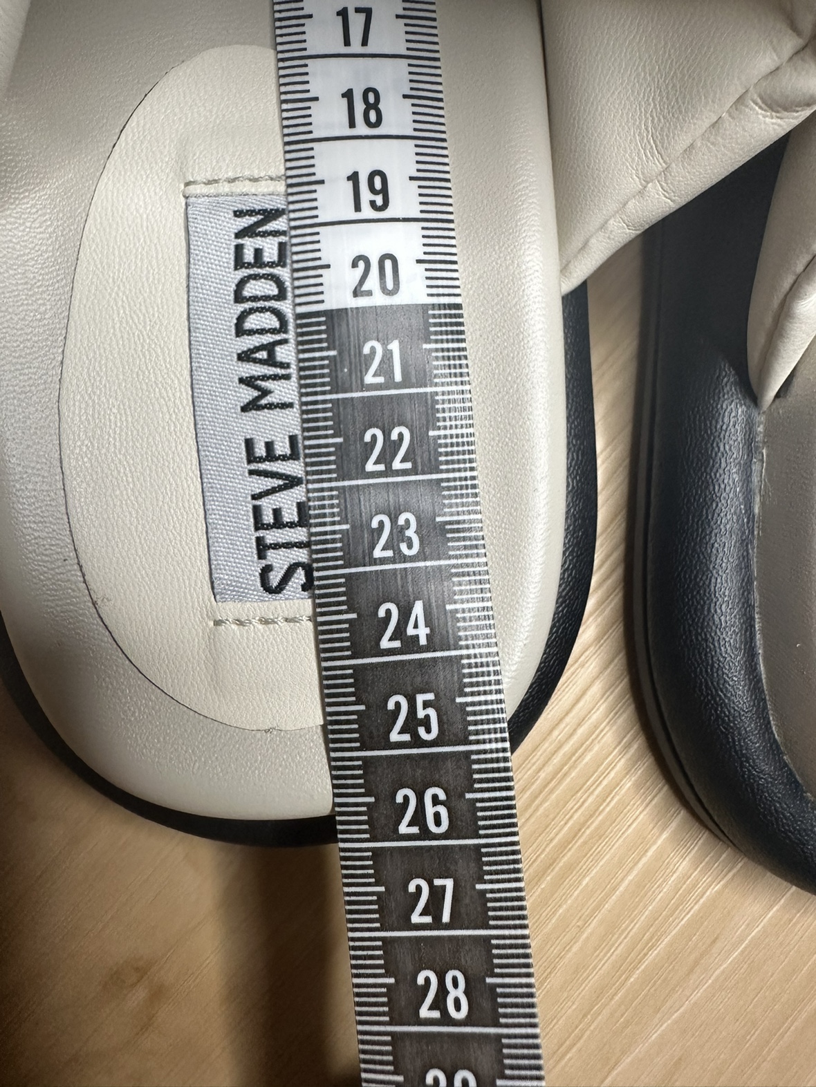 Steve Madden White Sandals - photo 5