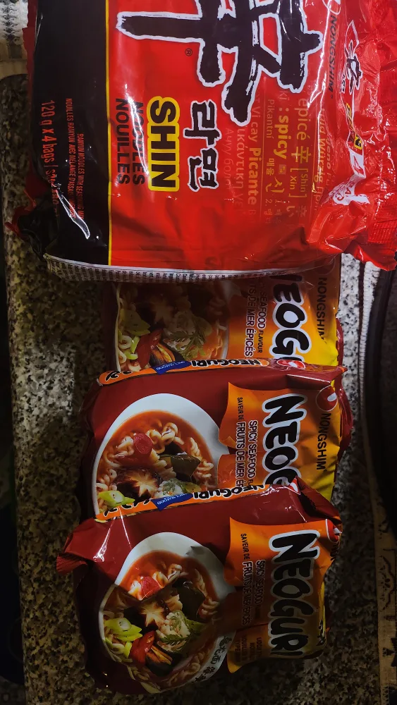 Neoguri - Spicy Seafood Flavour (Udon Type Noodles) image indicator(4)