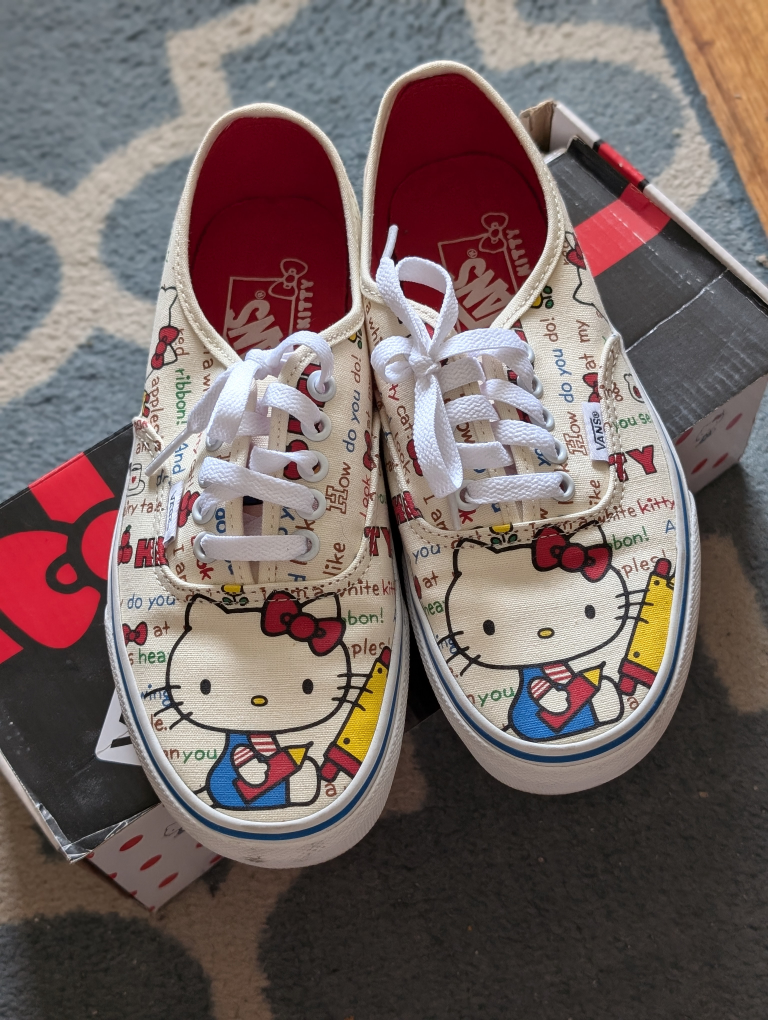 Women's Hello Kitty Vans