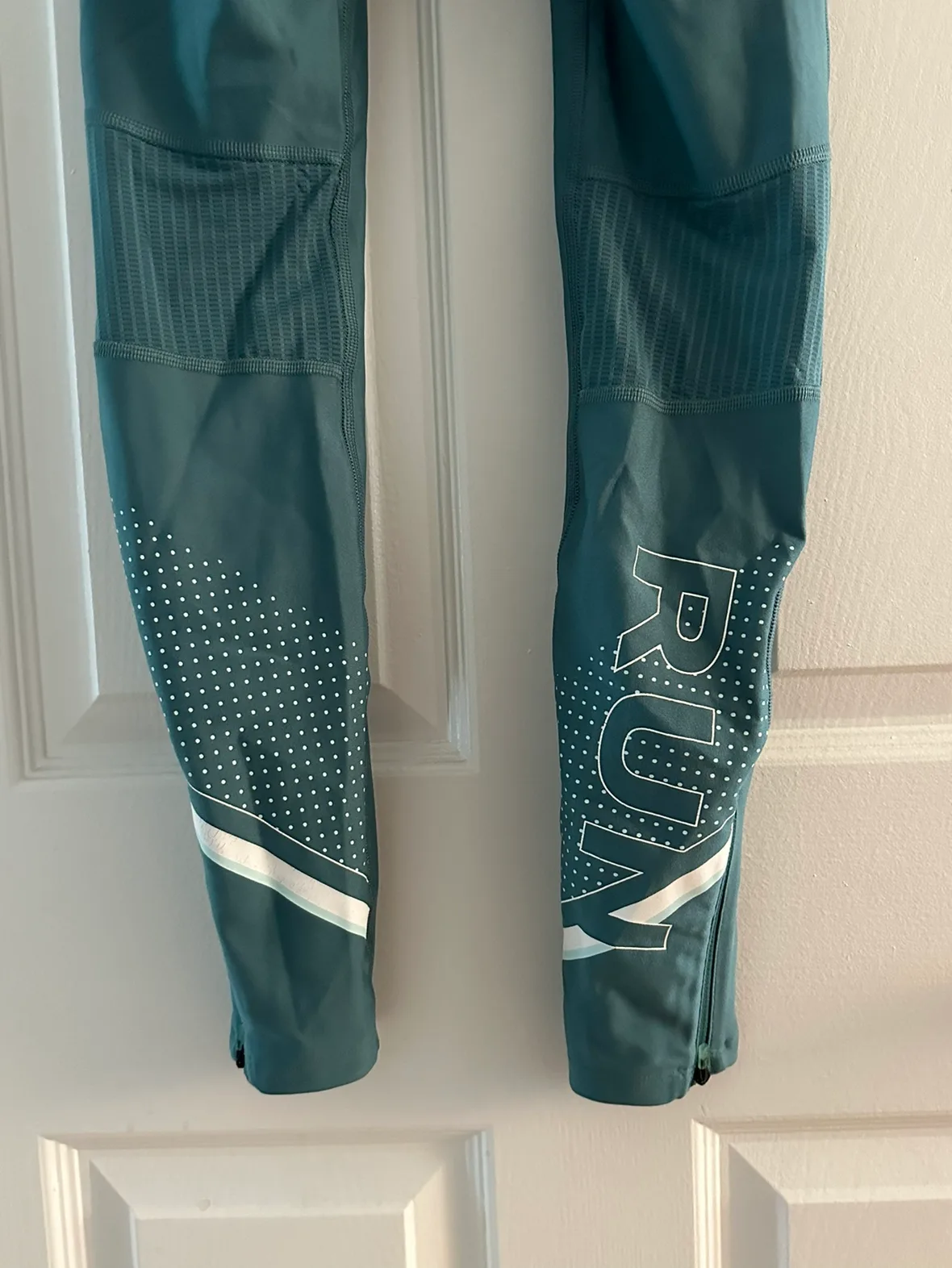 Under Armour “Run” Leggings with Zipped Pockets thumbnail