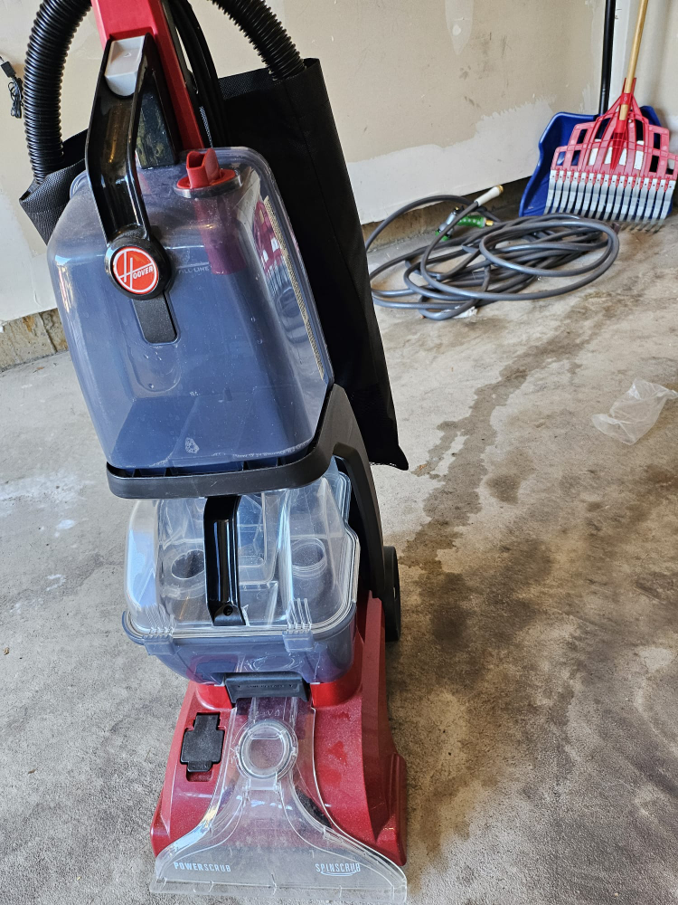Hoover Power Scrub Deluxe Carpet Cleaner - photo 5