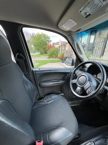 urgent sale: 2002 Jeep Liberty image indicator(4)