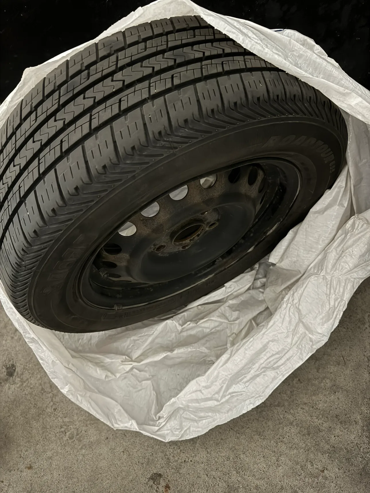 5 Hercules Roadtour tires on rims image indicator(6)