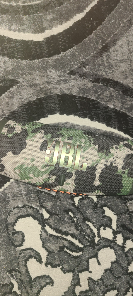 JBL Charge 5