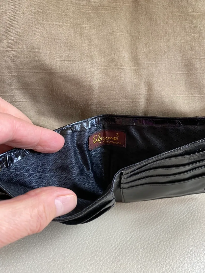 Black Leather Wallet brand new image indicator(4)