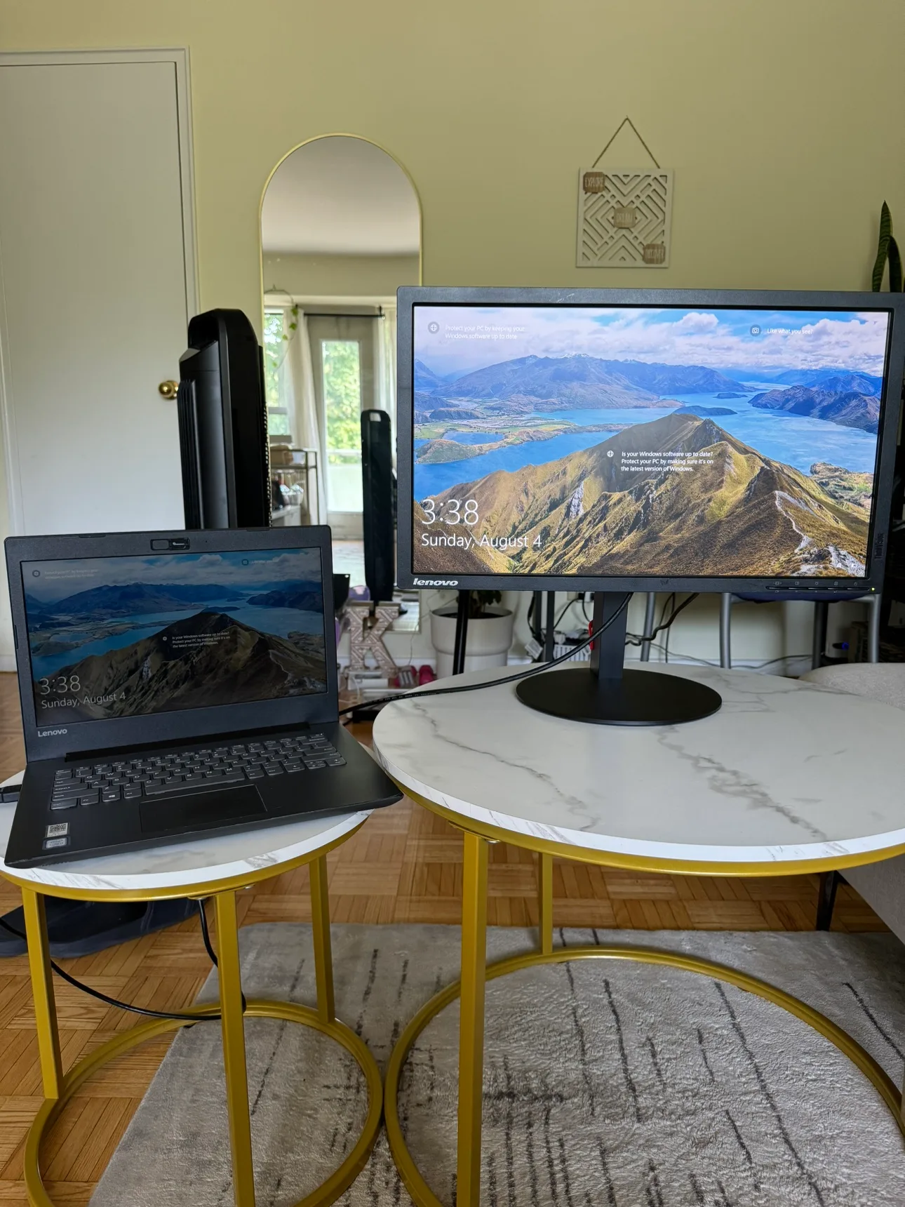Lenovo 21.5 inch monitor thumbnail