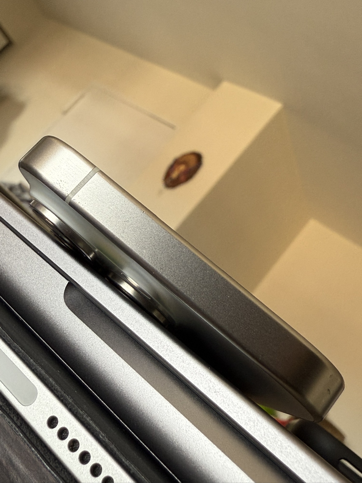 iPhone 15 Pro (white) 256gb Unlocked - photo 5