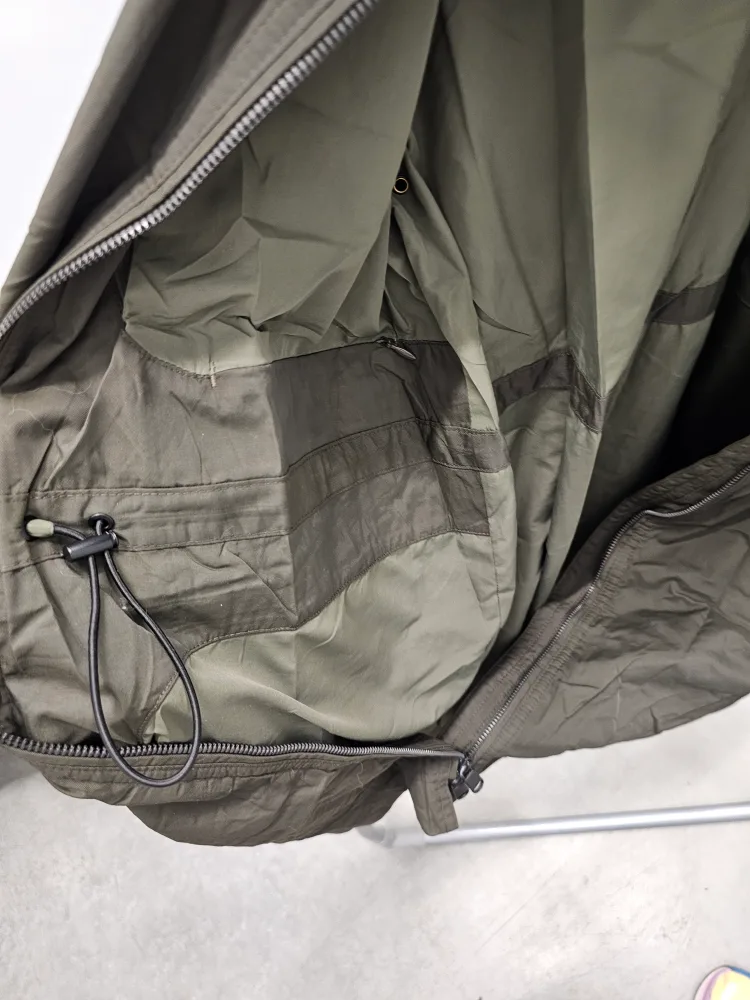 Green Rain Jacket - Babaton image indicator(4)