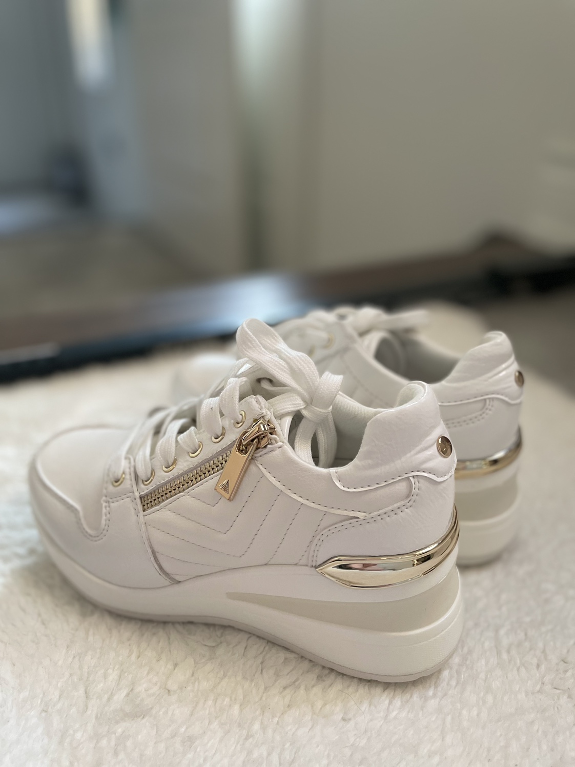 Brand New Aldo White Sneakers