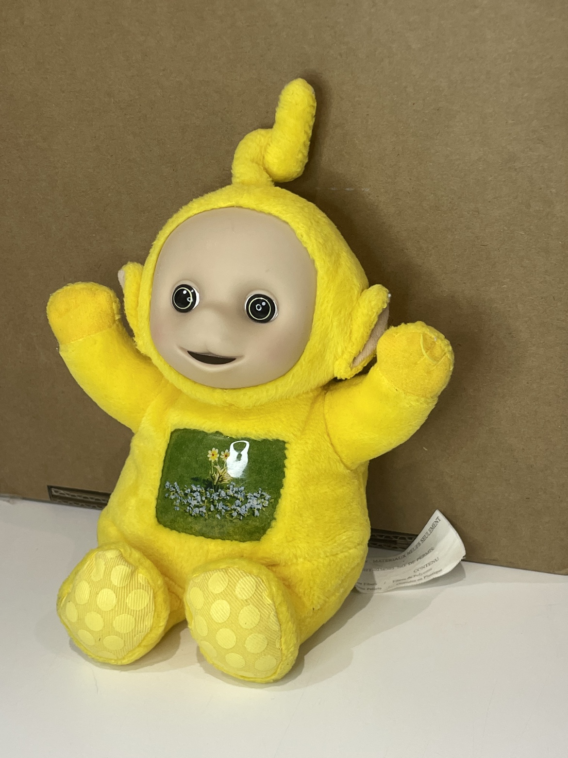 Teletubbies Yellow Laa Laa Lala Holograph Belly Plush 7" 2003 - photo 3