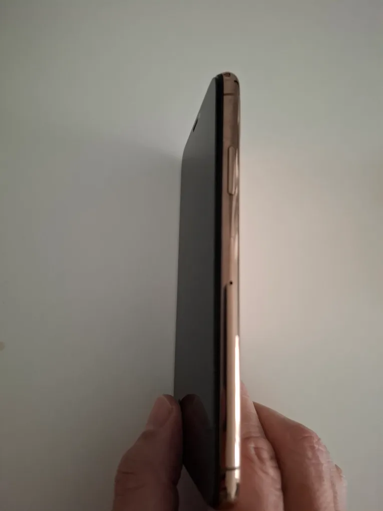 아이폰 xs 256g 로즈골드 iphone xs 256g 판매합니다. image indicator(2)