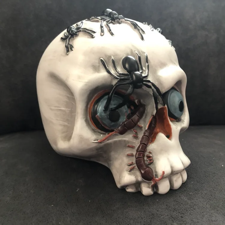 Creepy Skull Decor thumbnail