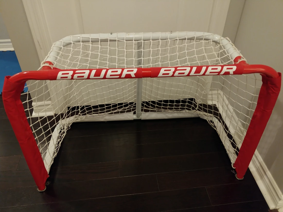 Mini Bauer hockey net