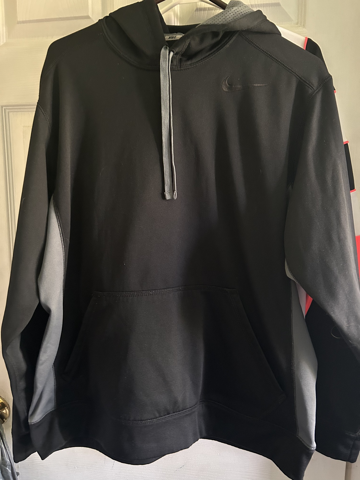 Nike Therma-Fit Hoodie Size L