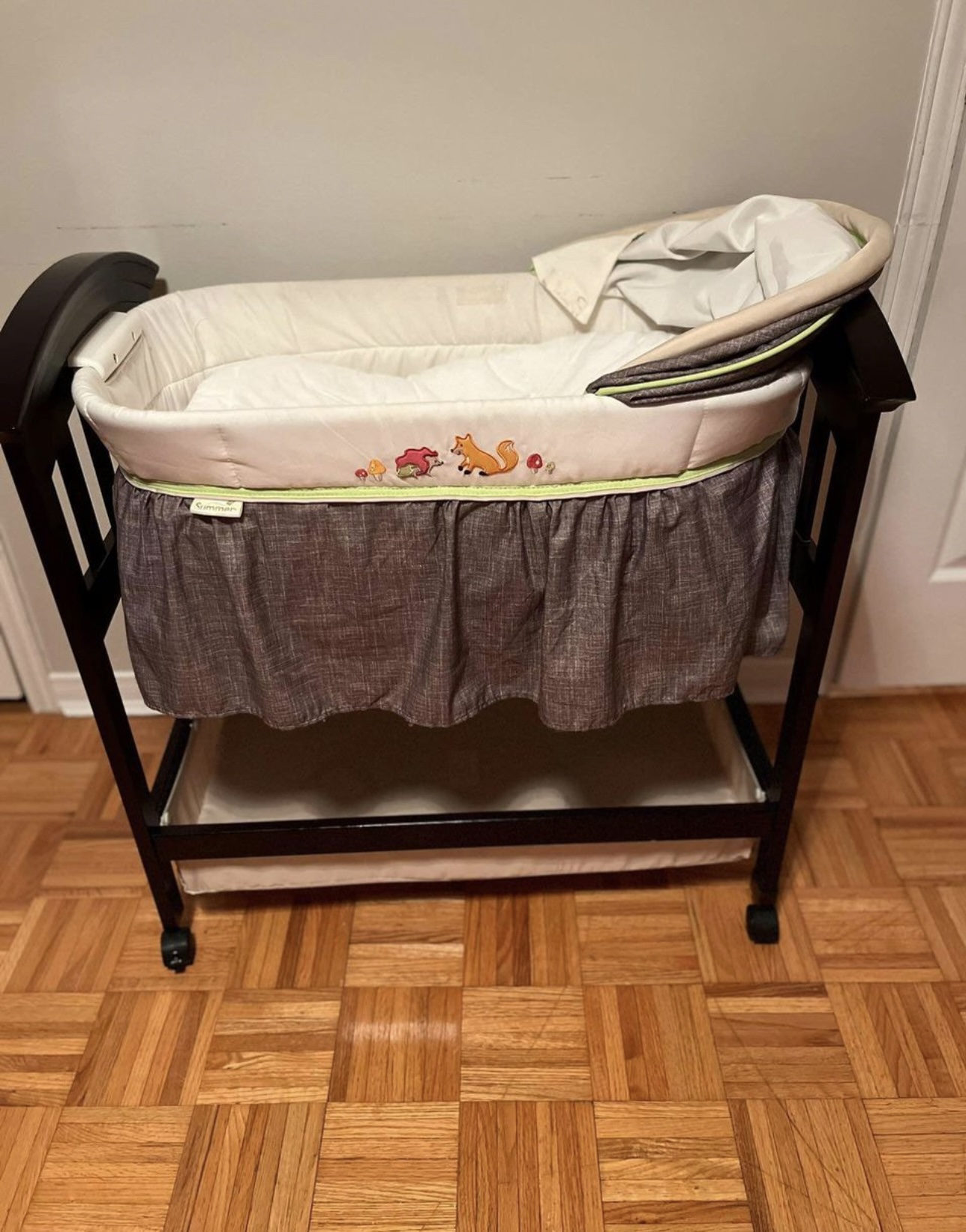 Baby Bassinet with Stand - photo 4