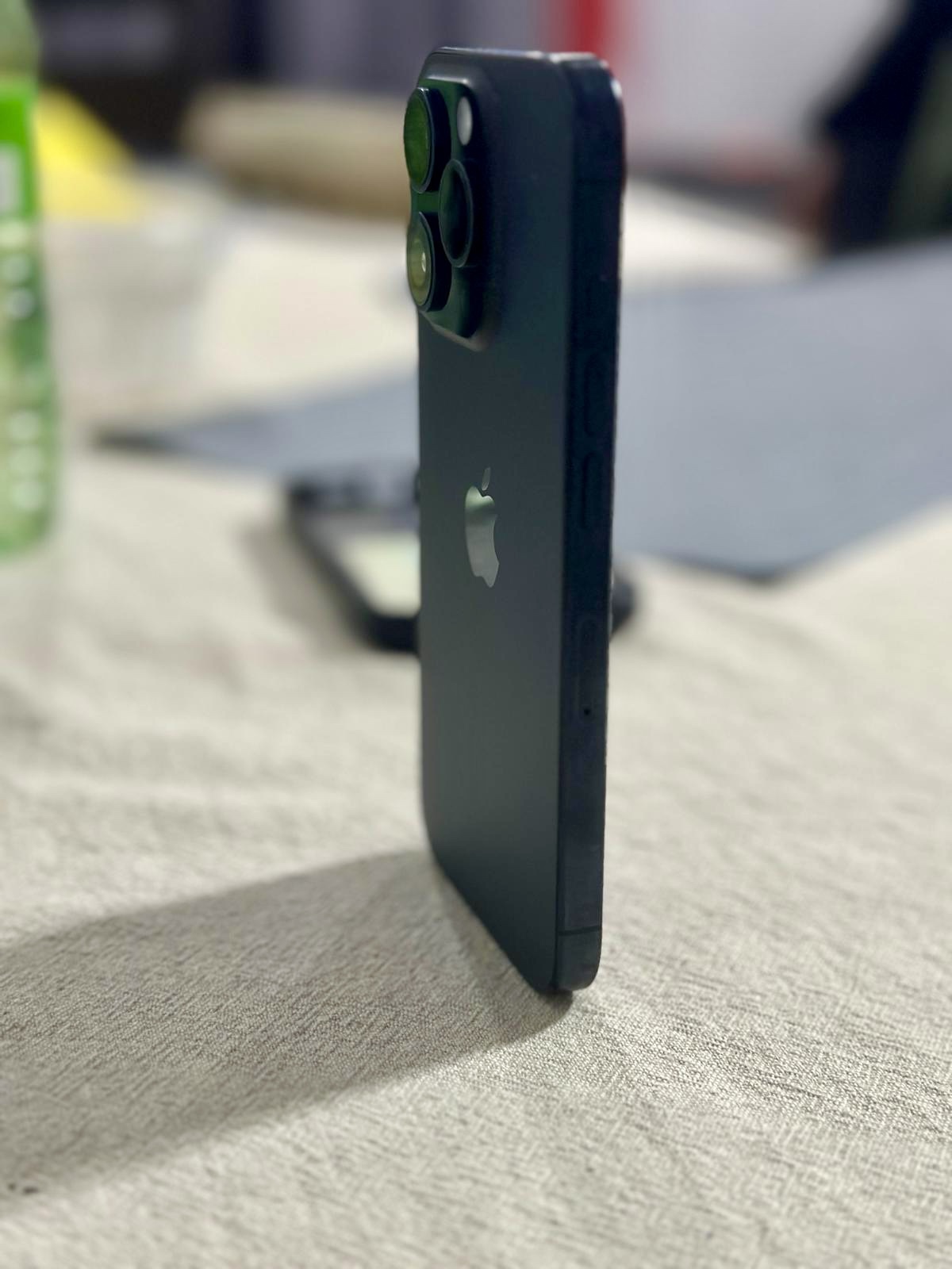 iPhone 15 pro 256 GB - photo 3