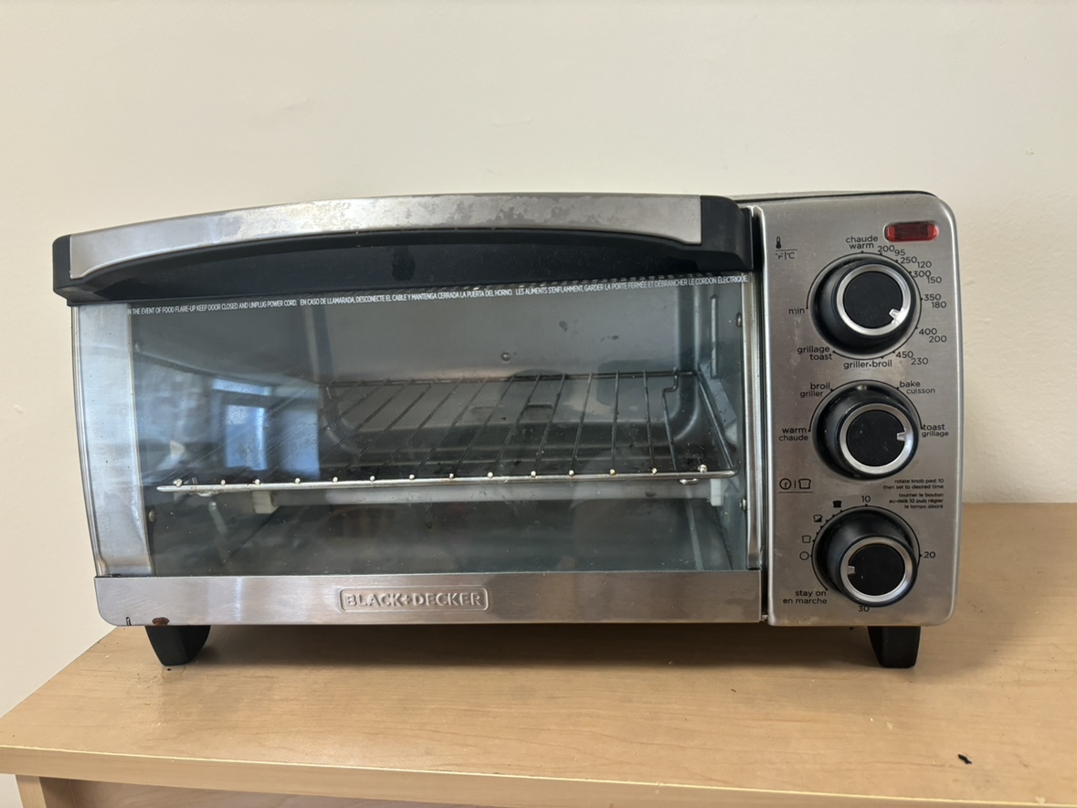 Black Decker Toaster Oven - photo 4