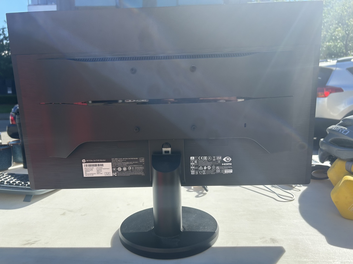 HP 24-inch Monitor - photo 2