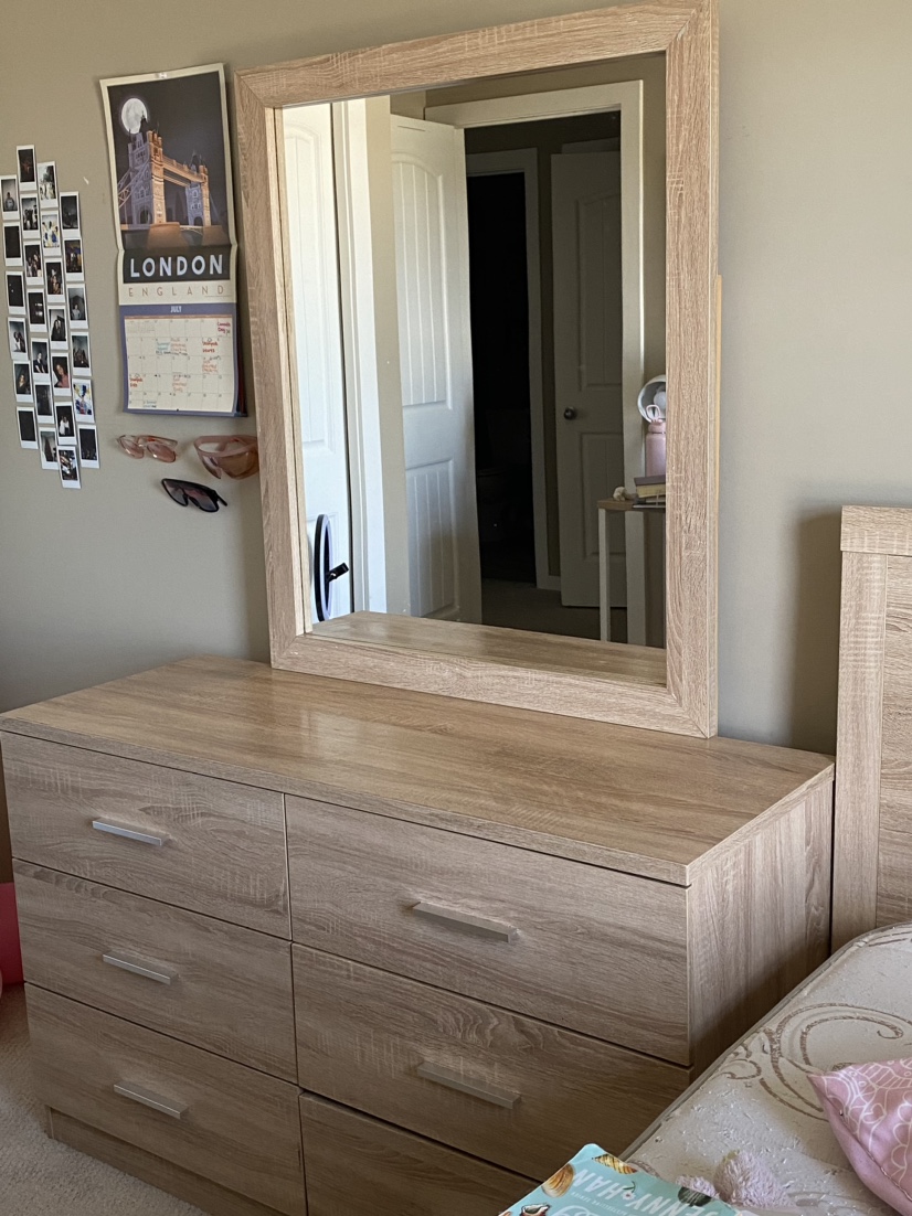 6 Drawer Wooden Dresser with Attachable Matching Vanity Mirror - photo 2