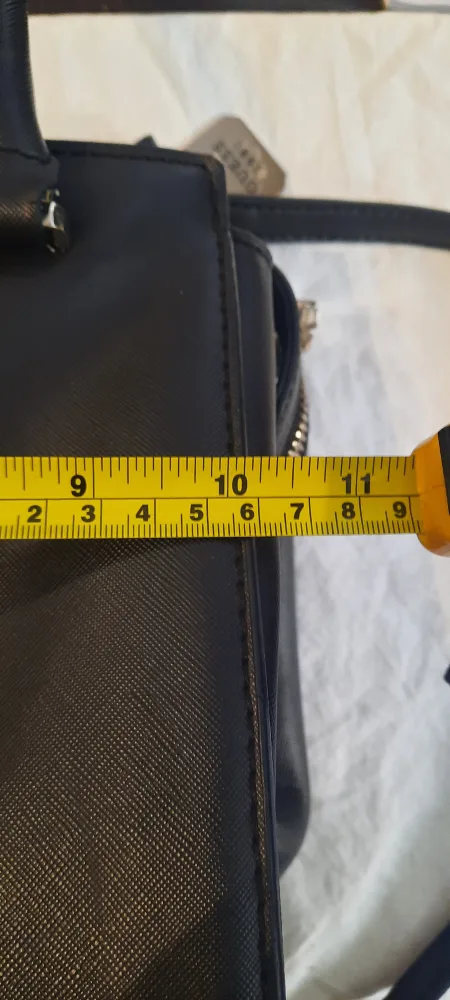 Black Guess Leather Handbag image indicator(8)