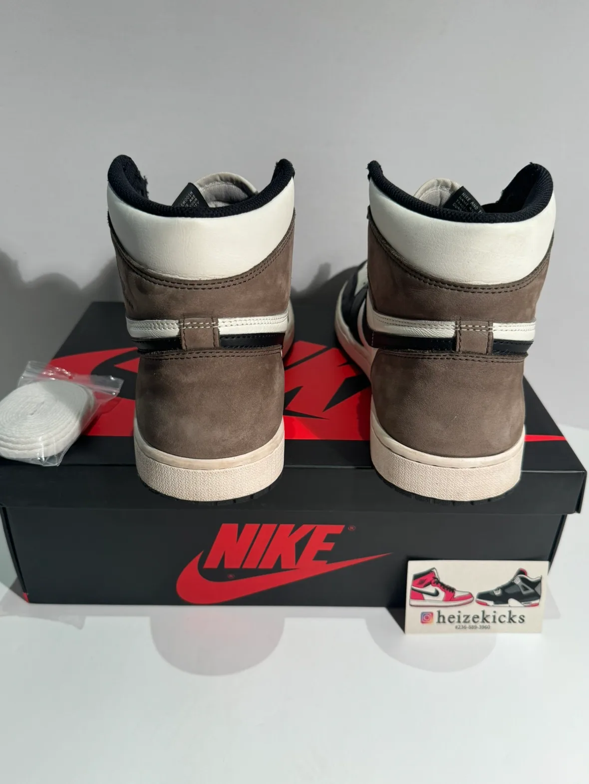Jordan 1 High Dark Mocha size 10.5 image indicator(4)
