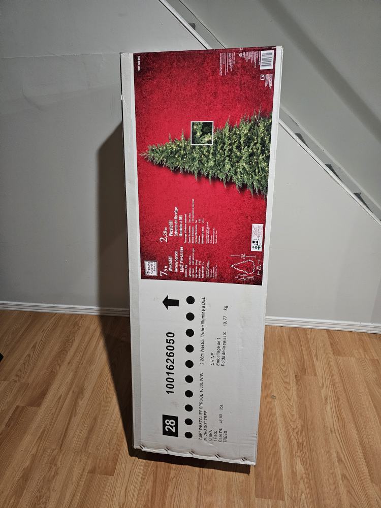 7 ft Pre-Lit Westcliff Norway Spruce Christmas Tree - photo 4