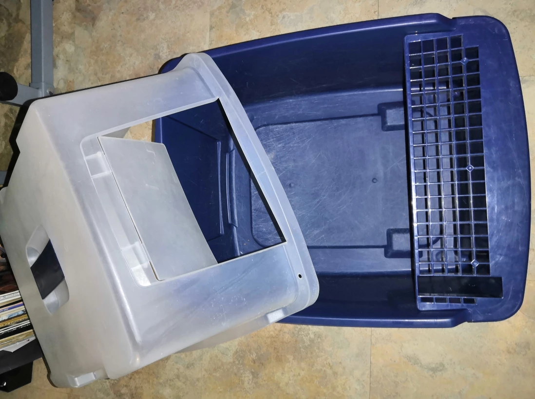 Cat Litter Box with Front Door Flap - photo 3