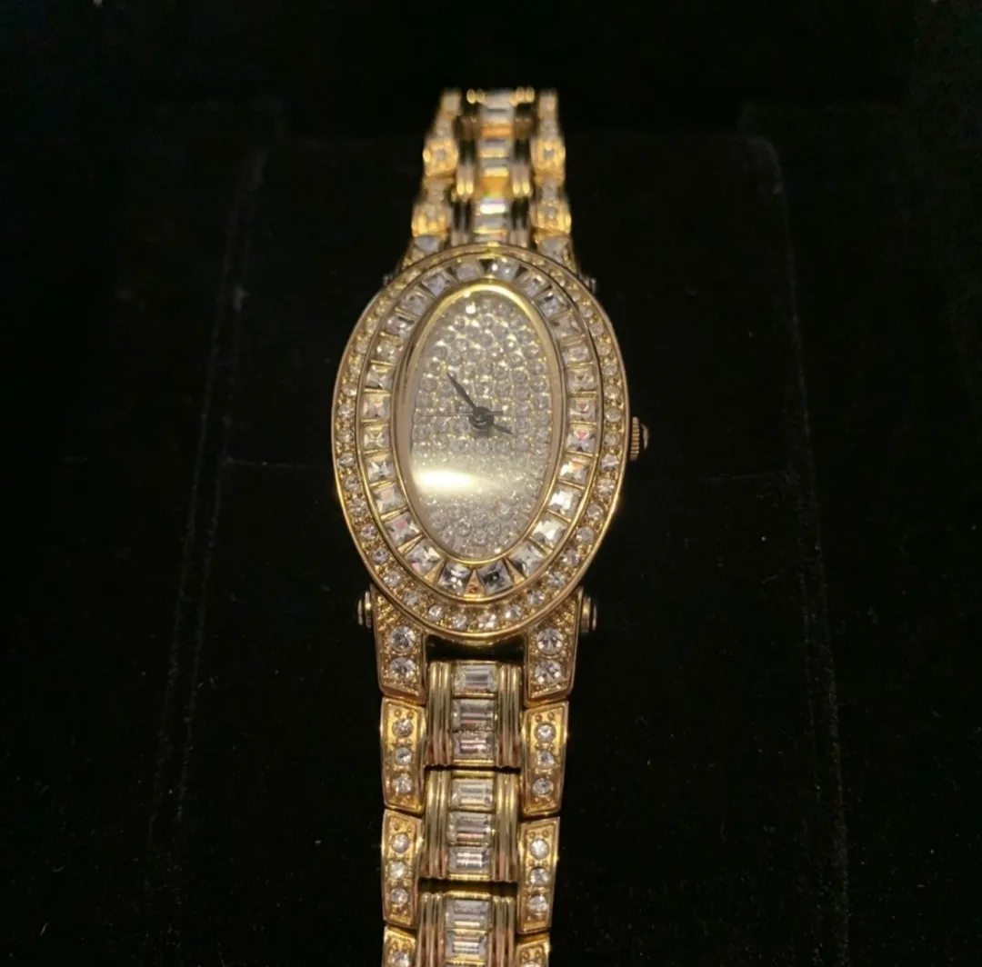 Peugeot Gold Tone Ladies Watch image indicator(2)