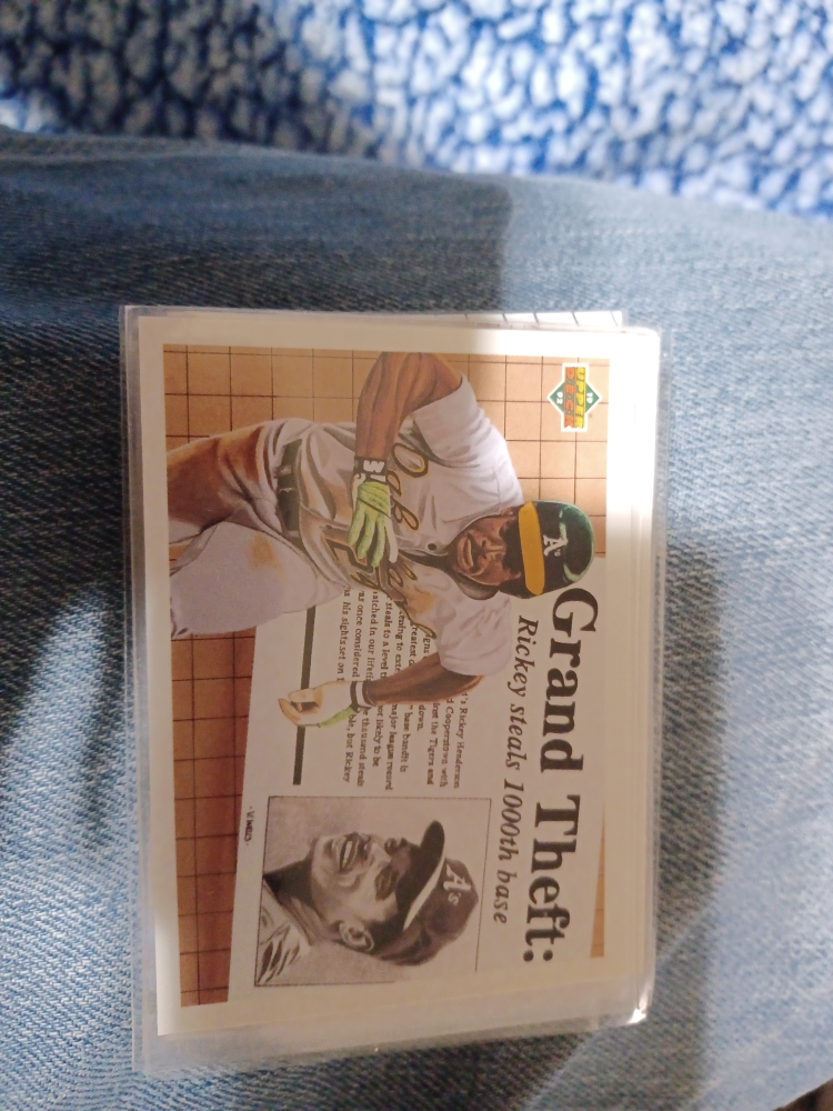 Baseball Card Lot - photo 3