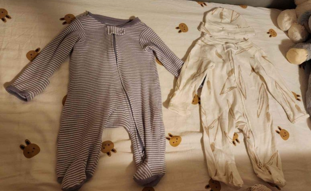 Newborn baby clothes - photo 4