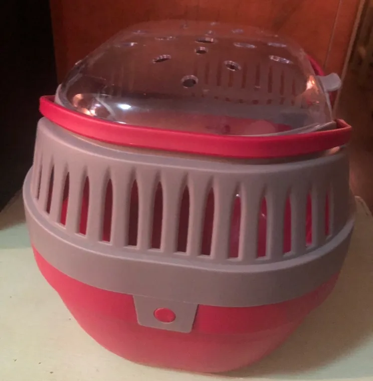 Small Animal Carrier- Living Things thumbnail