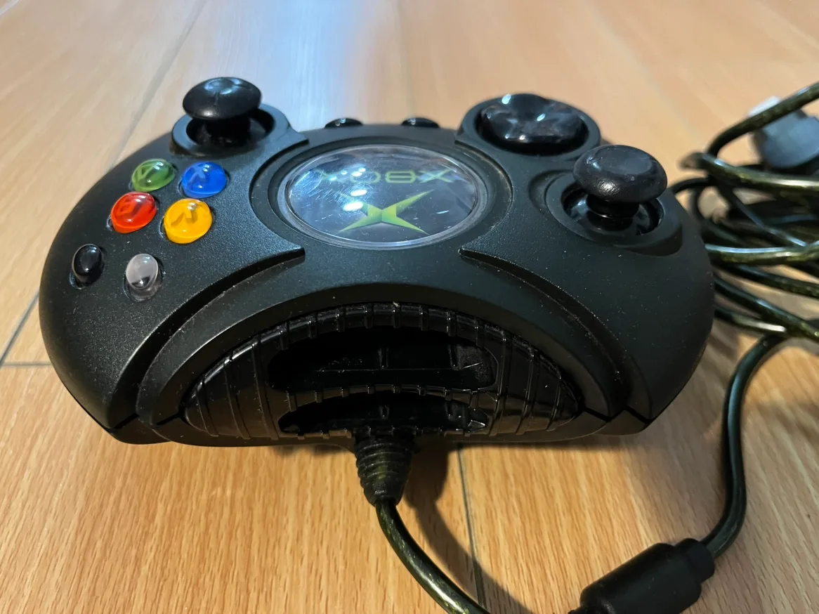 Xbox "The Duke" controller (as is) image indicator(3)