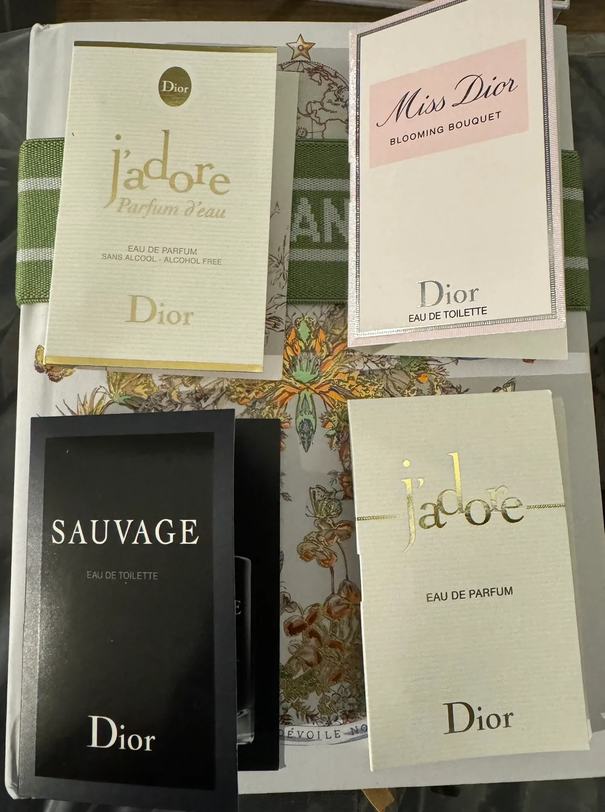 Christian Dior Perfume Samples image indicator(4)
