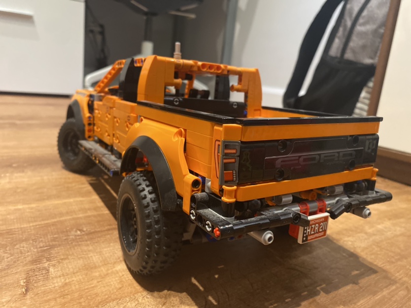 LEGO Ford F-150 Raptor - photo 4