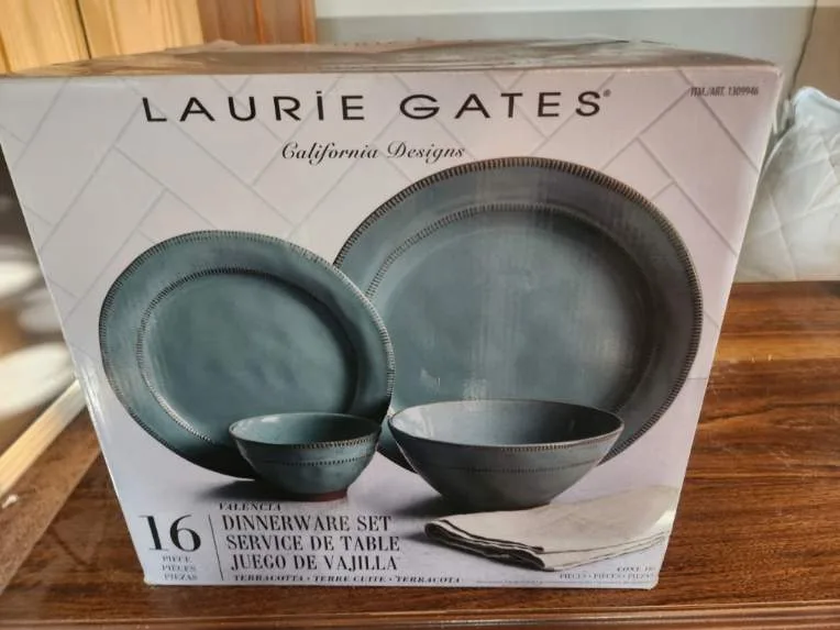Laurie Gates Valencia Dinnerware Set thumbnail