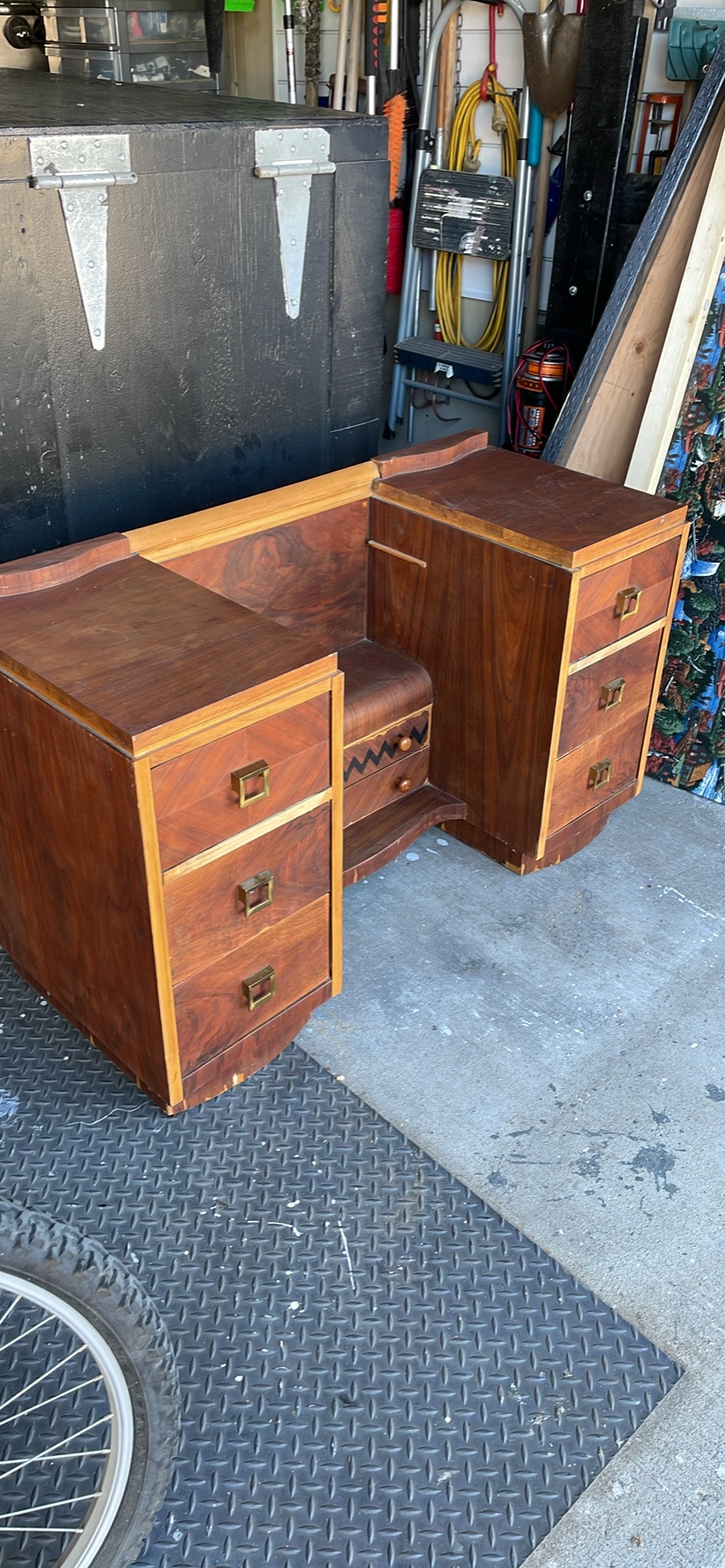 Vintage Vanity - photo 2