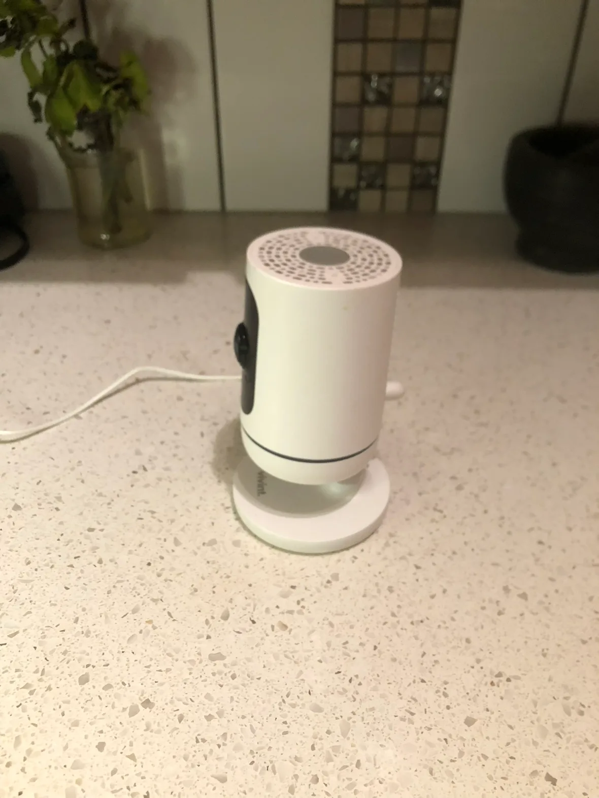 Vivint Indoor Camera image indicator(3)