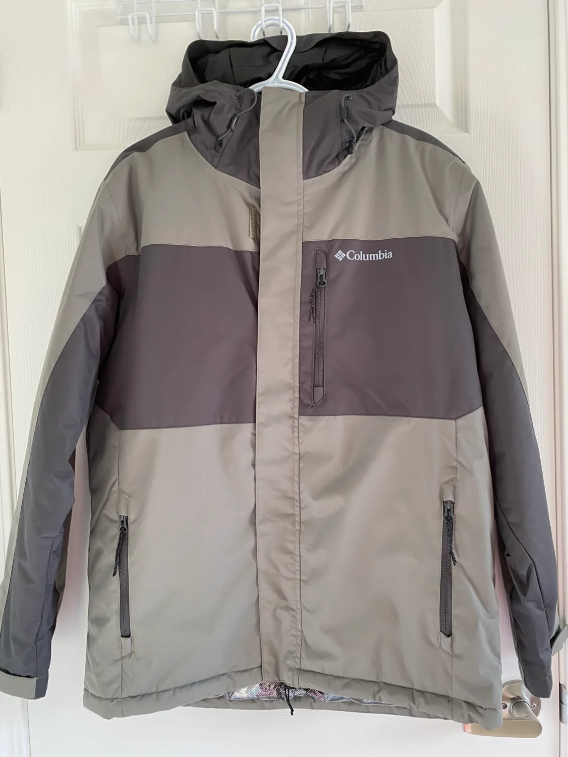 Men’s Insulated Jacket thumbnail