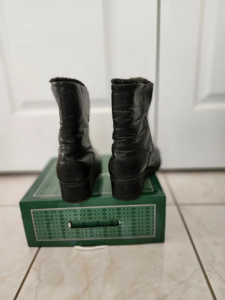 Black Winter Boots image indicator(3)