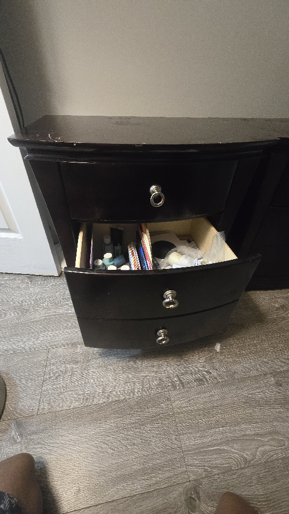 Pair of Nightstands - photo 2