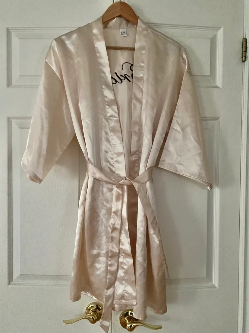 Bridal Satin Robe image indicator(2)
