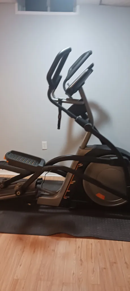 NORDICTRACK  E11.7 Elliptical Trainer image indicator(2)