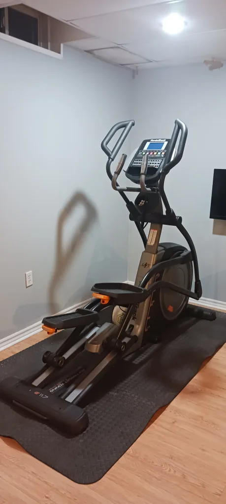 NORDICTRACK  E11.7 Elliptical Trainer image indicator(3)