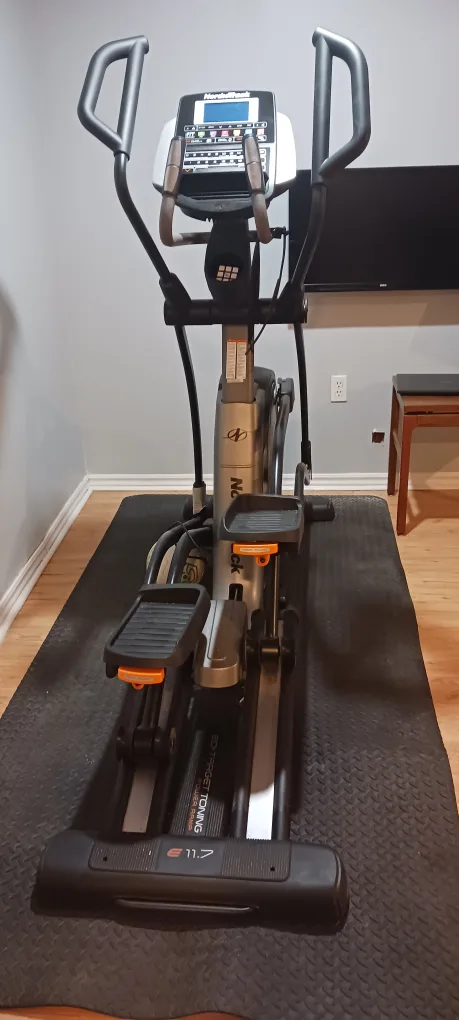 NORDICTRACK  E11.7 Elliptical Trainer image indicator(4)