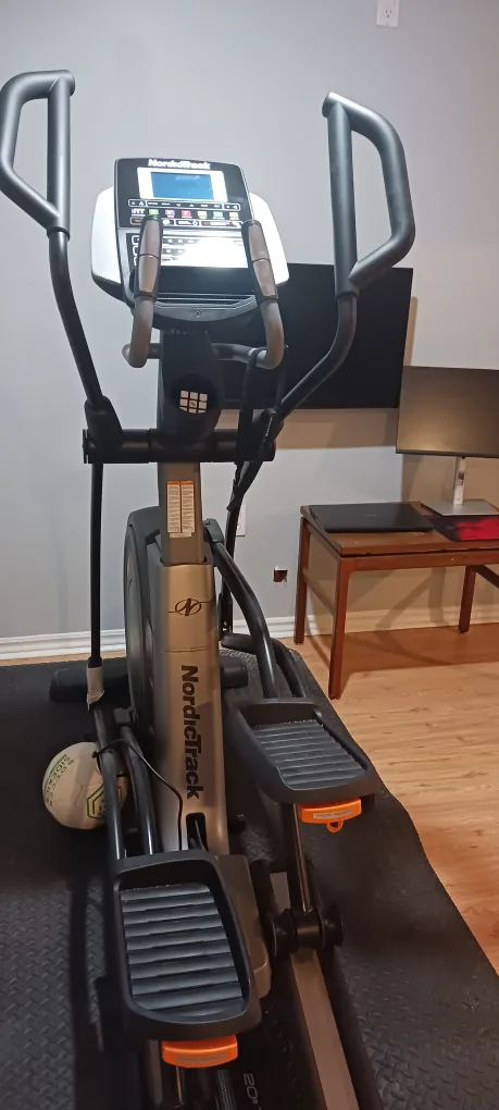 NORDICTRACK  E11.7 Elliptical Trainer image indicator(5)