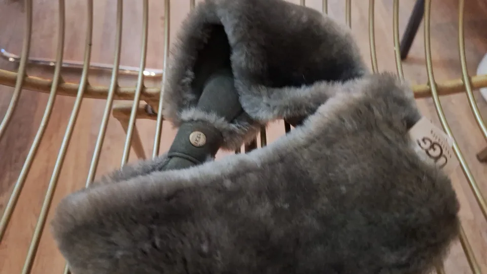 UGG  head band image indicator(2)