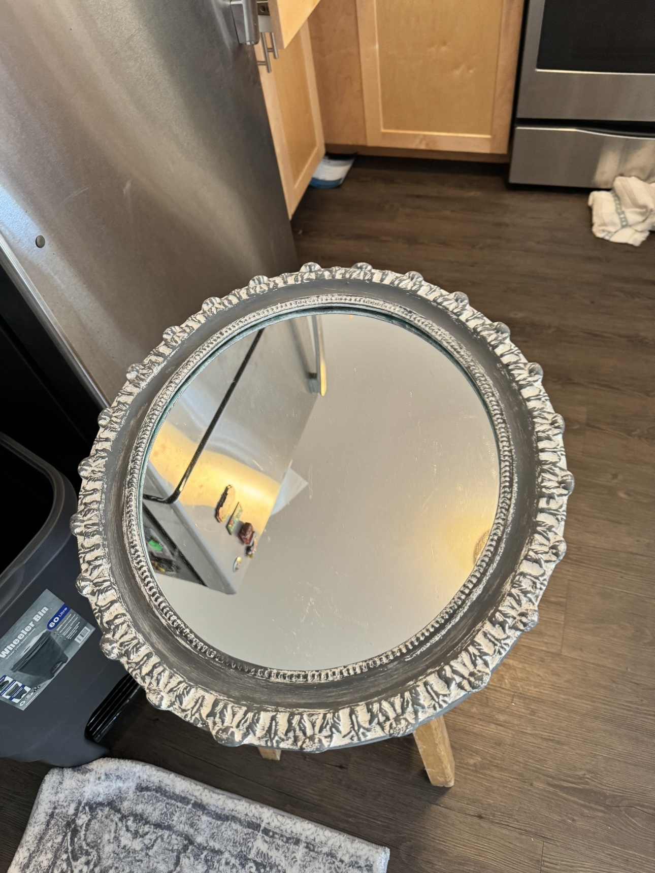 Small Round Stool with Mirror Top