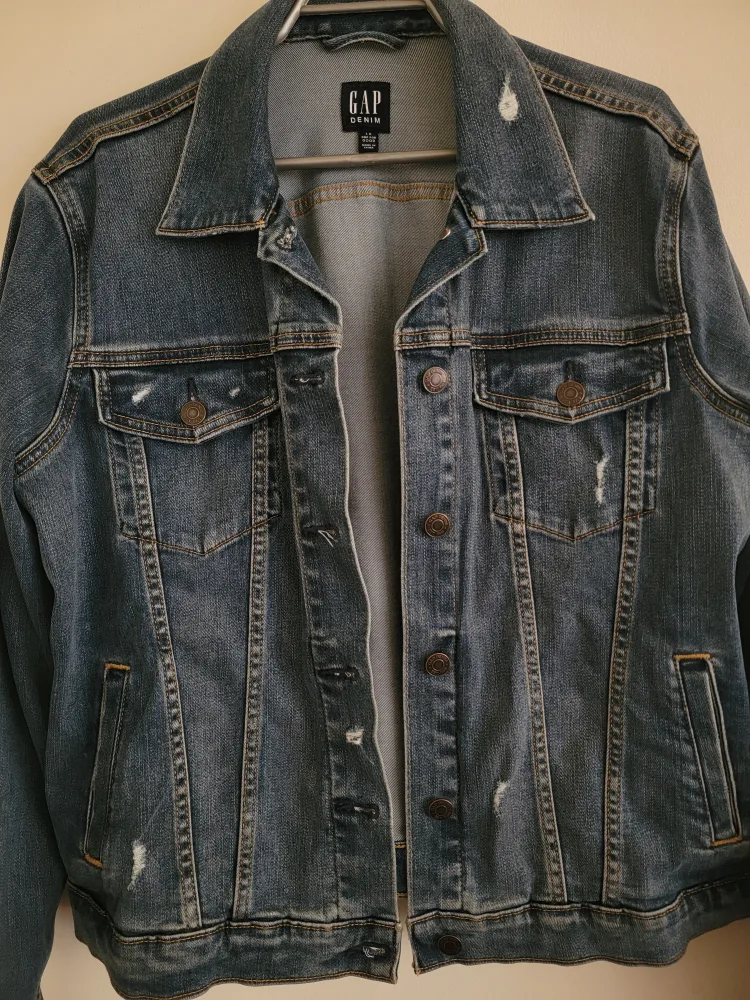Like New Gap Denim Jacket image indicator(2)